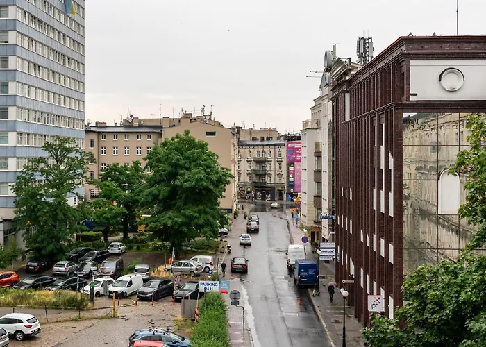 Cozy Black & White In Center With Free Garage By Renters * Poznań