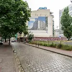 Cozy Black & White In Center With Free Garage By Renters Poznan