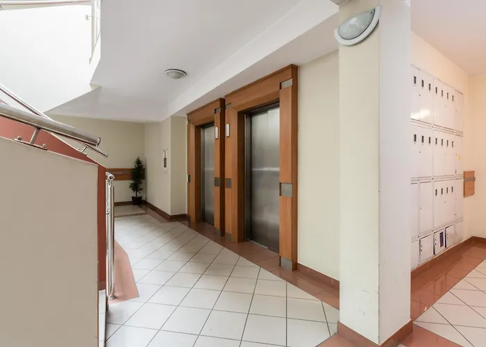 Appartamento Cozy Black & White In Center With Free Garage By Renters Poznań